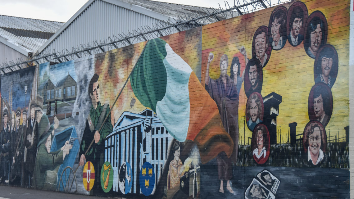 Belfast, la libertà messa al muro