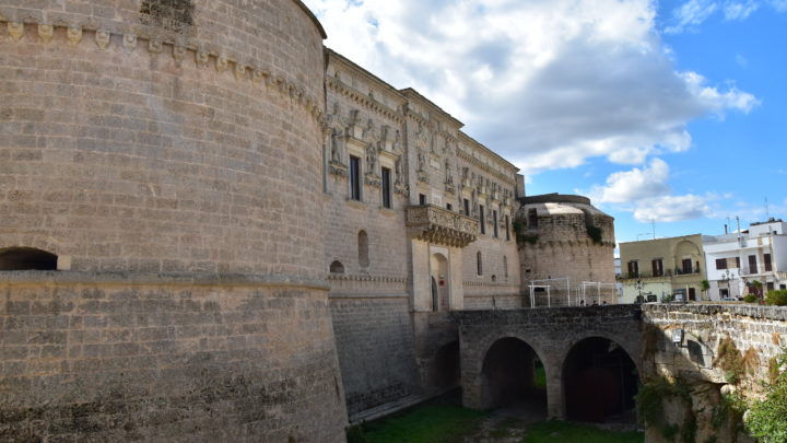 Corigliano d’Otranto e il castello volante